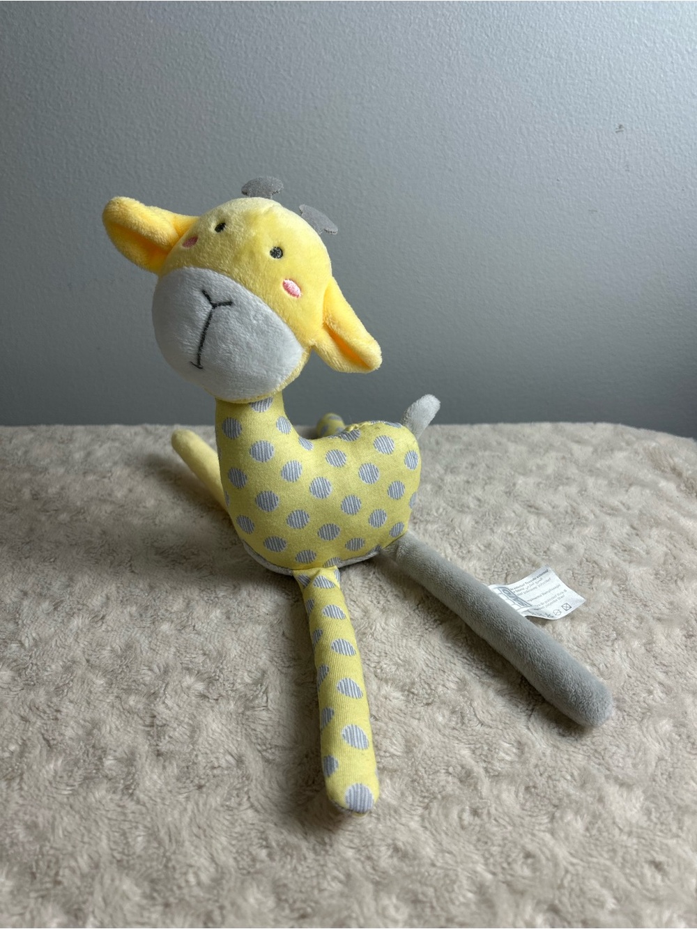 SARO Giraffe Plush Stuffed Animal Toy Yellow Gray White Spots Polka Dots Rattle